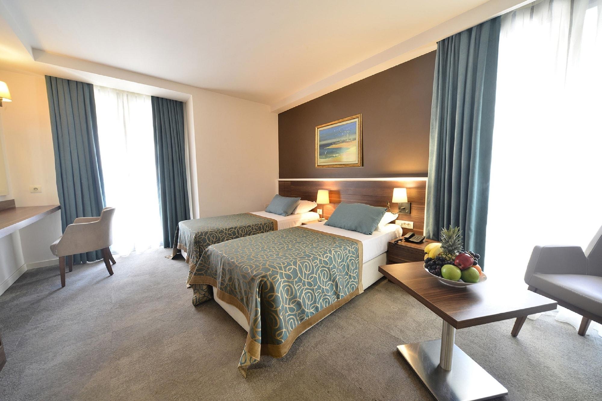 Le Maritime Hotel 4*